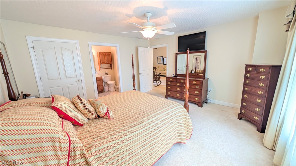 719 Oak Tree Lane Belpre OH 45714