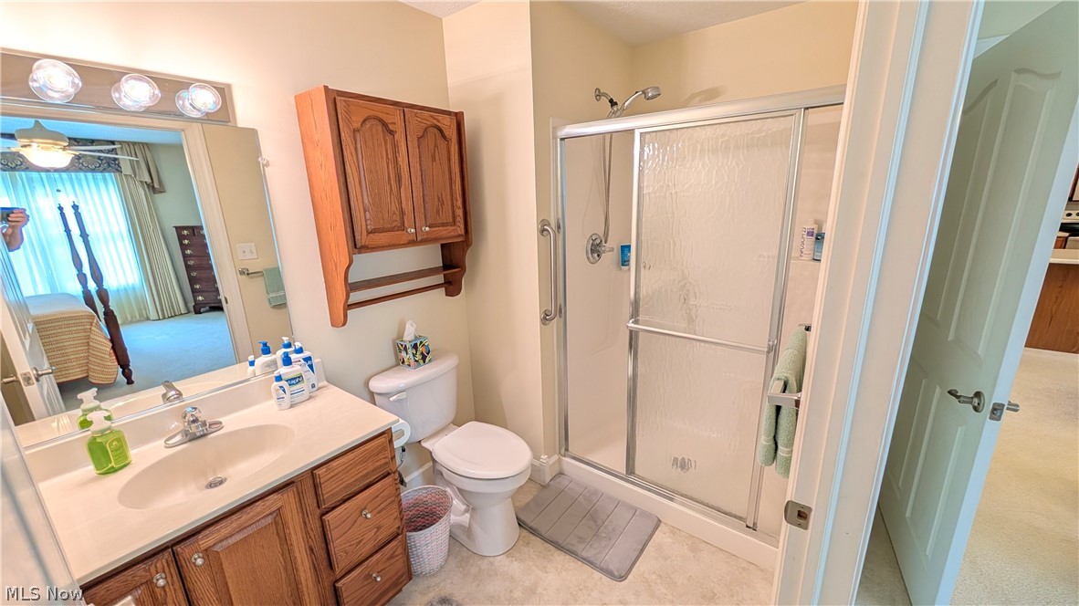 719 Oak Tree Lane Belpre OH 45714