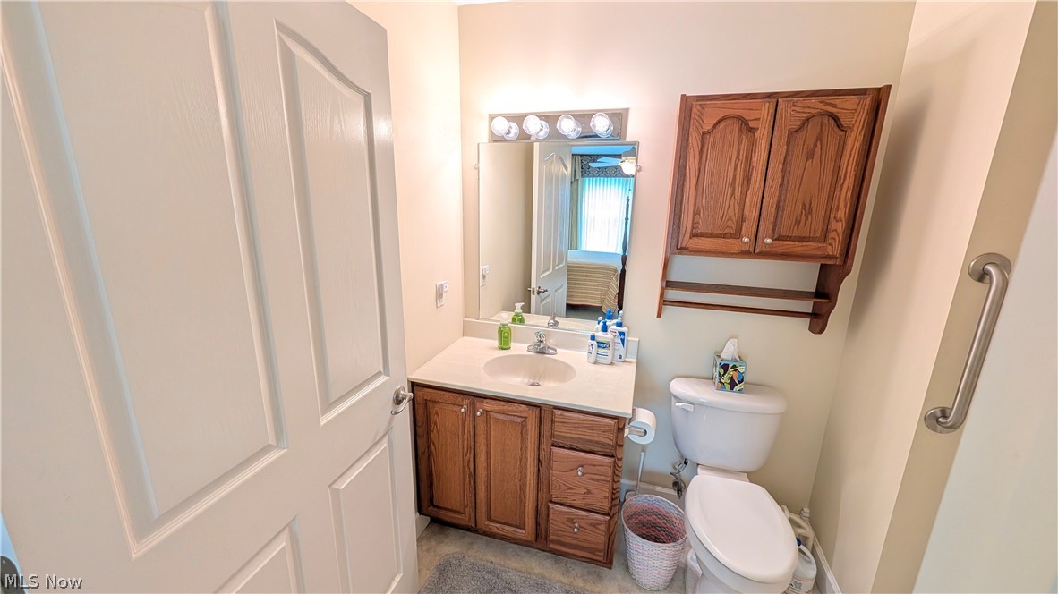 719 Oak Tree Lane Belpre OH 45714