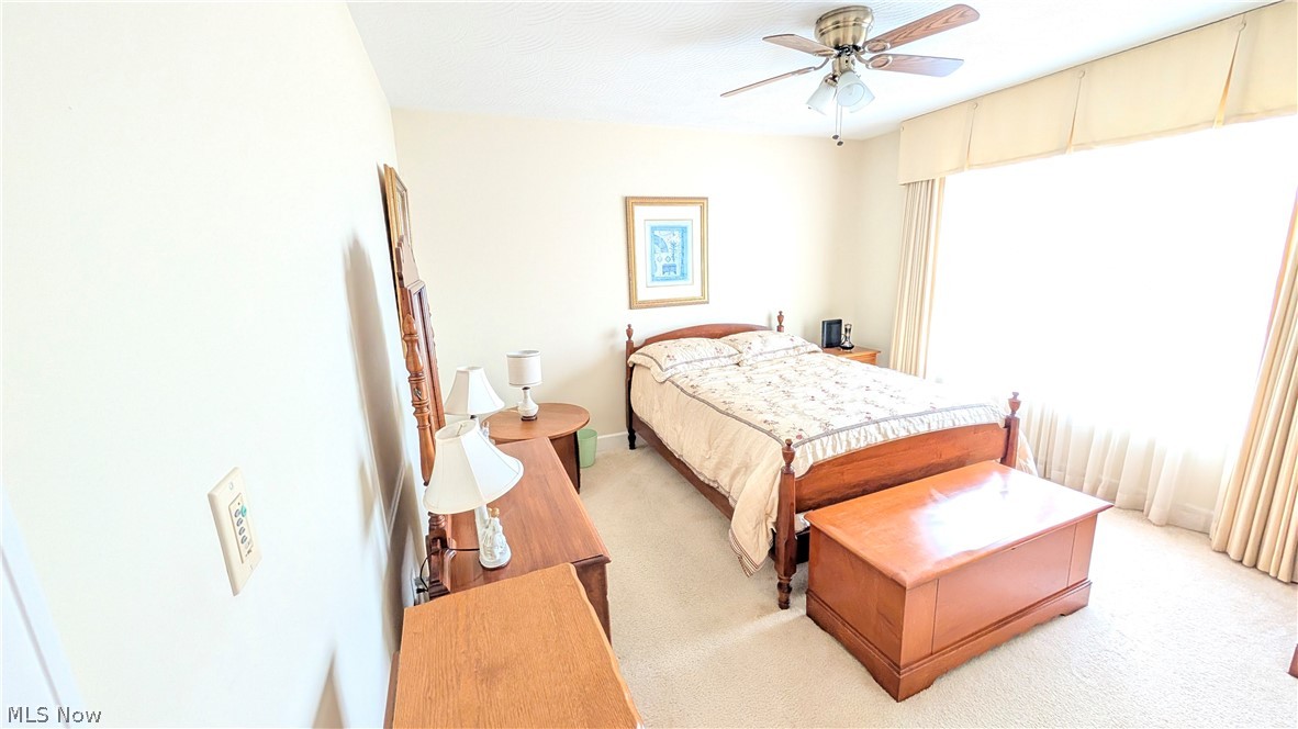 719 Oak Tree Lane Belpre OH 45714