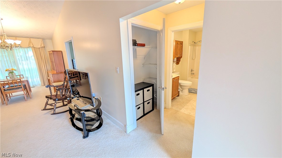 719 Oak Tree Lane Belpre OH 45714