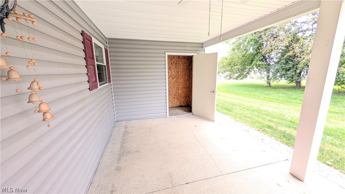 719 Oak Tree Lane Belpre OH 45714