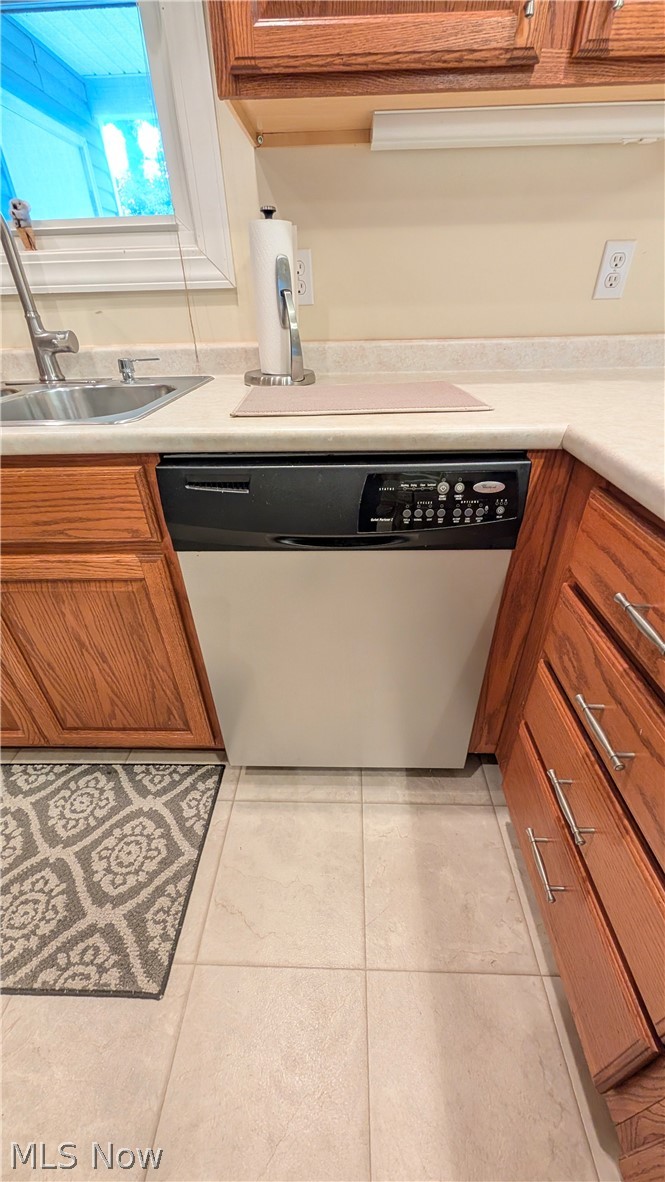 719 Oak Tree Lane Belpre OH 45714