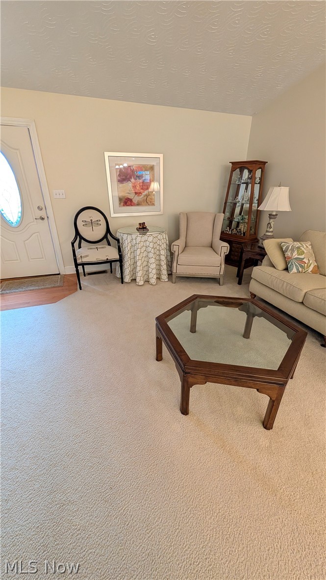 719 Oak Tree Lane Belpre OH 45714