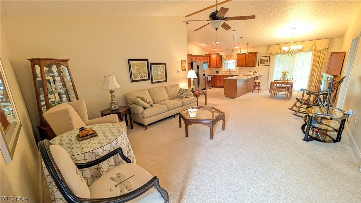 719 Oak Tree Lane Belpre OH 45714