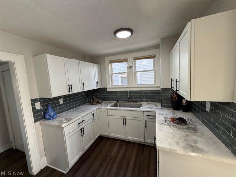 116 Munroe Falls Avenue Cuyahoga Falls OH 44221