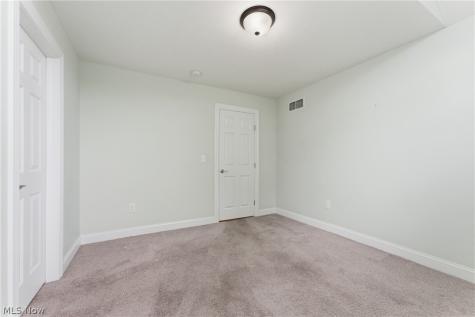 5799 Birmingham Road NE Canton OH 44721
