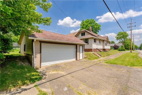 2245 Shunk Avenue Alliance OH 44601