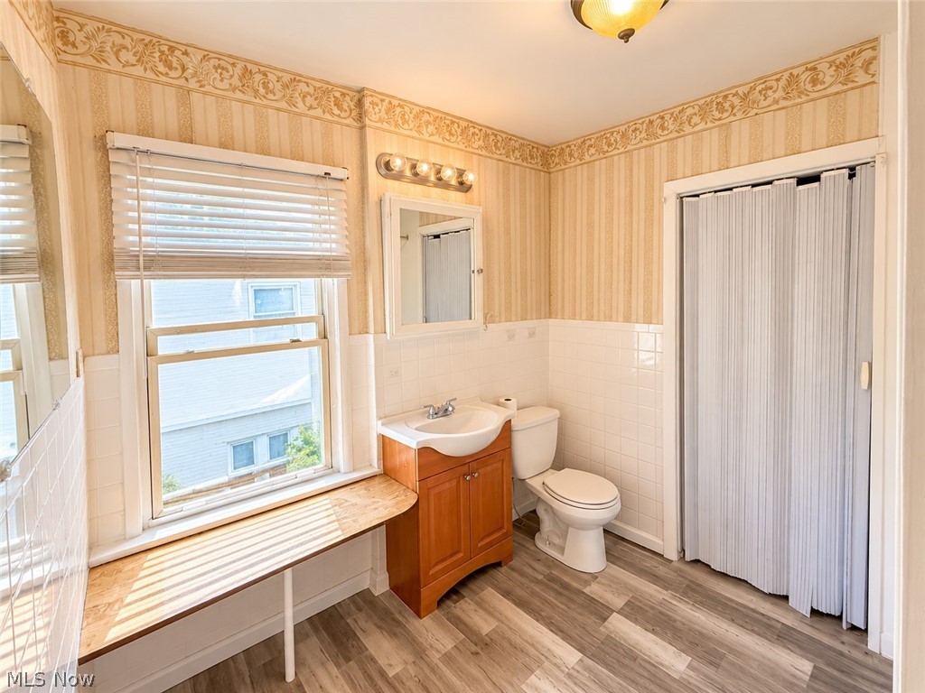 238 Para Avenue Akron OH 44305