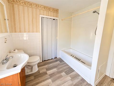 238 Para Avenue Akron OH 44305
