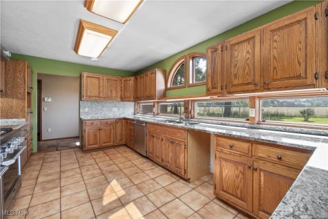 40163 Banks Road Grafton OH 44044