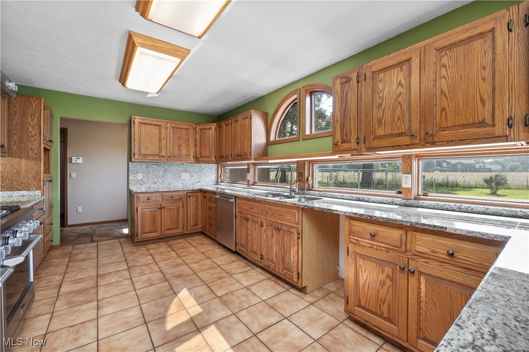 40163 Banks Road Grafton OH 44044