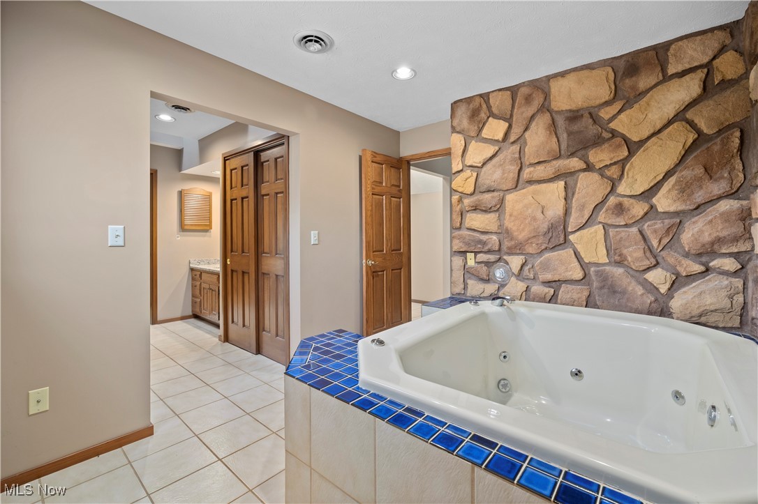 40163 Banks Road Grafton OH 44044