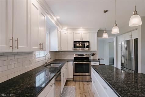 136 Blue Hill Lane Fairlawn OH 44333