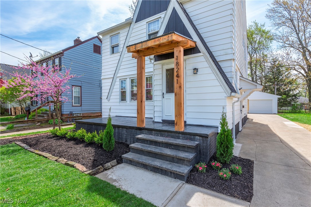 18241 Ponciana Avenue Cleveland OH 44135