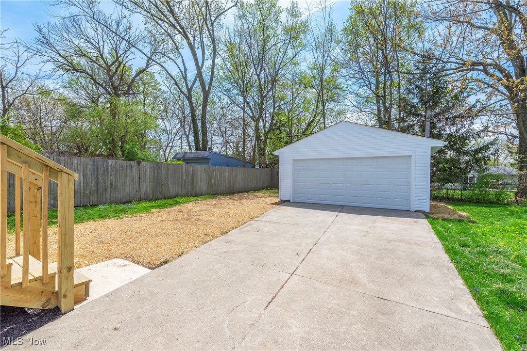 18241 Ponciana Avenue Cleveland OH 44135