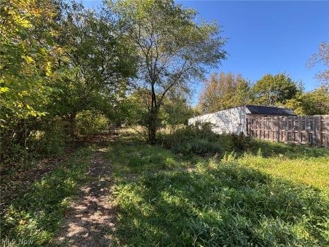 4678 E 147th Street Cleveland OH 44128