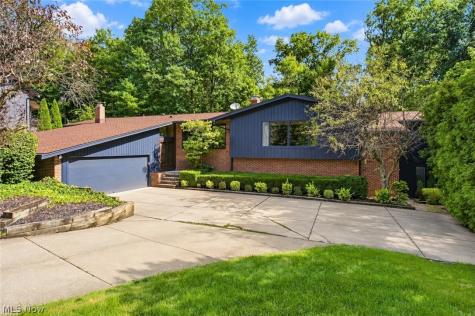 19718 Deer Run Lane Strongsville OH 44149