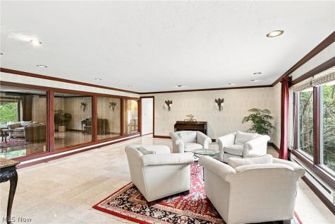 19718 Deer Run Lane Strongsville OH 44149