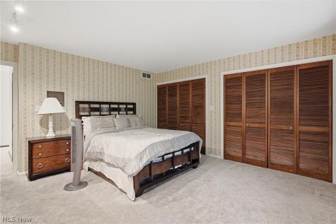19718 Deer Run Lane Strongsville OH 44149
