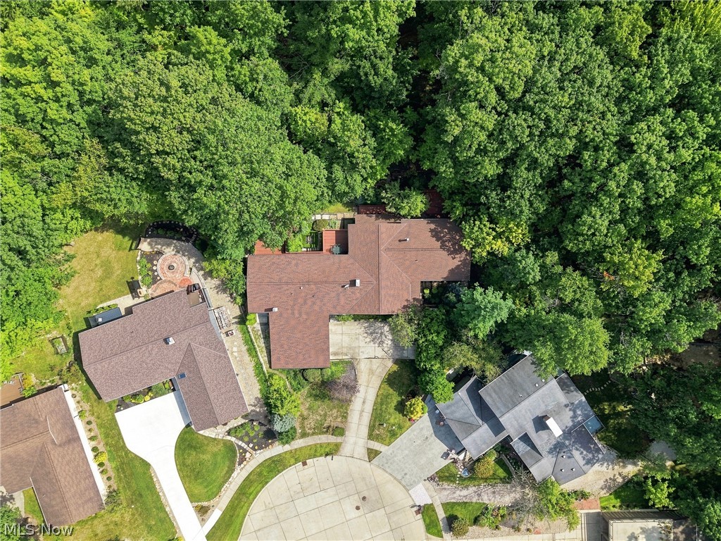 19718 Deer Run Lane Strongsville OH 44149