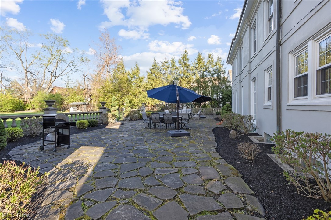 2557 North Park Boulevard Cleveland Heights OH 44106