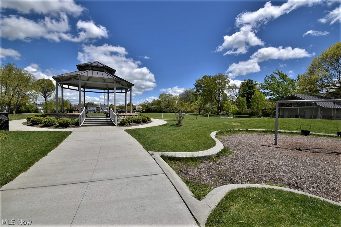 3837 Northwood Road University Heights OH 44118