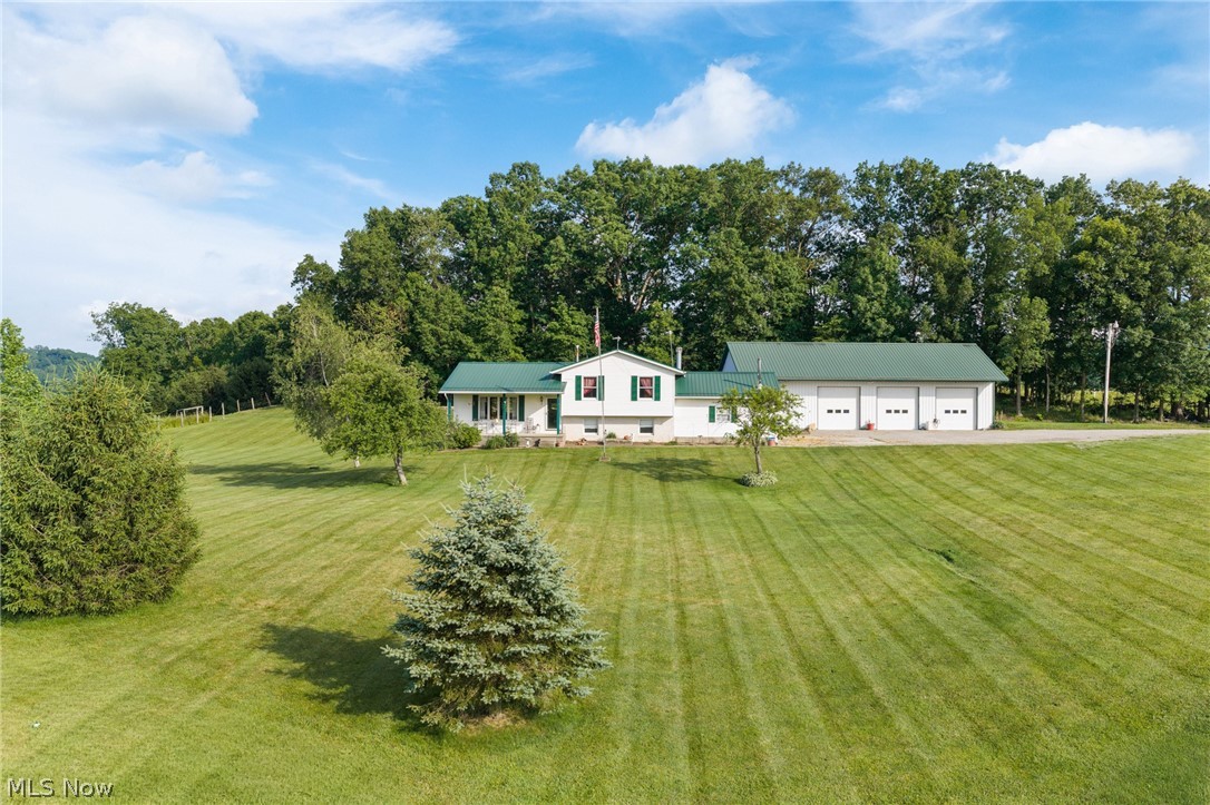 8175 Stover Road SW Sherrodsville OH 44675