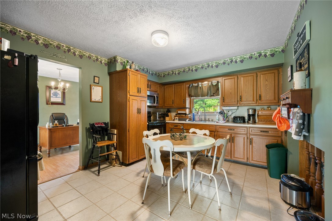 8175 Stover Road SW Sherrodsville OH 44675