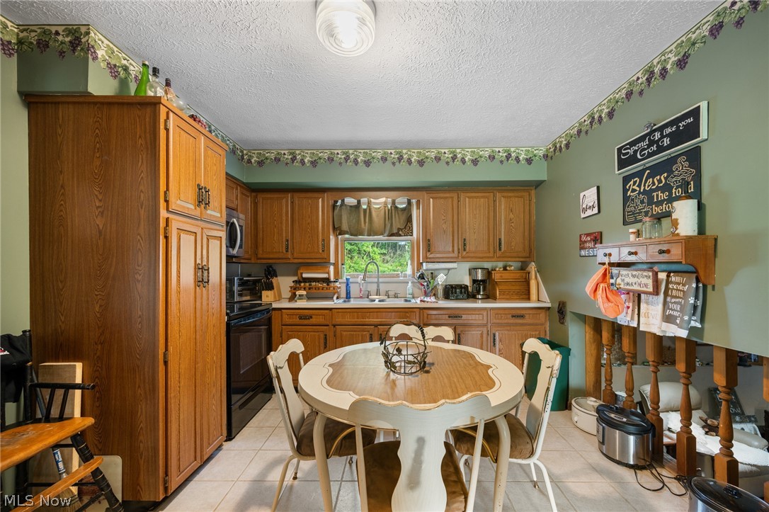 8175 Stover Road SW Sherrodsville OH 44675