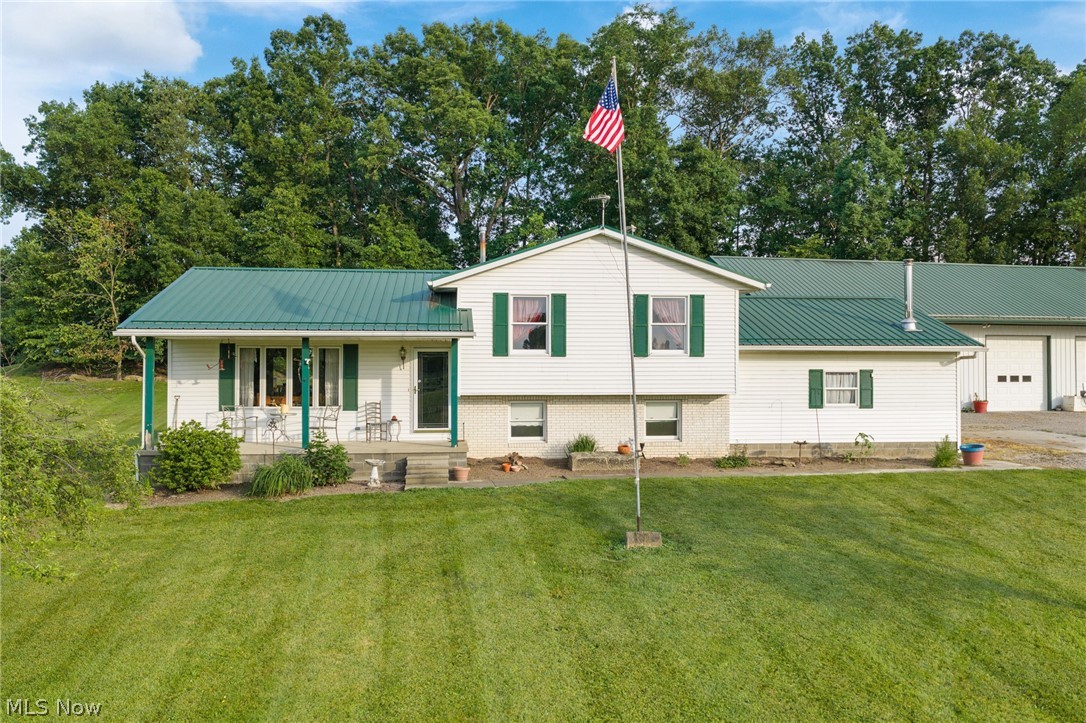 8175 Stover Road SW Sherrodsville OH 44675