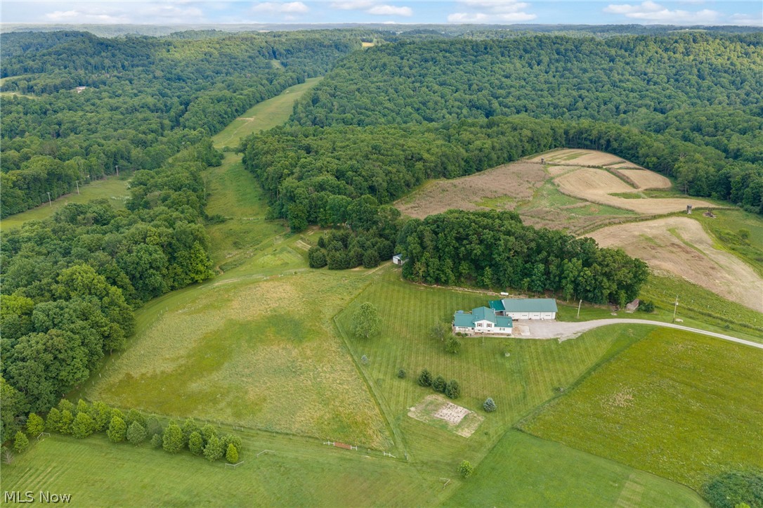 8175 Stover Road SW Sherrodsville OH 44675