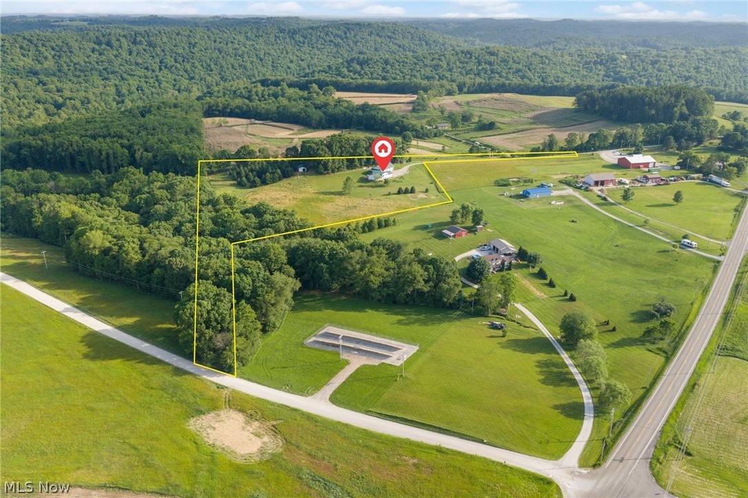8175 Stover Road SW Sherrodsville OH 44675