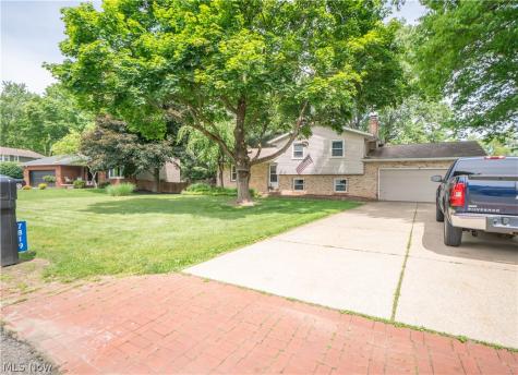 7819 Aramis Street NW Massillon OH 44646