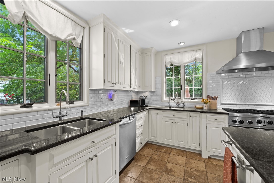 12655 Cedar Road Cleveland Heights OH 44106