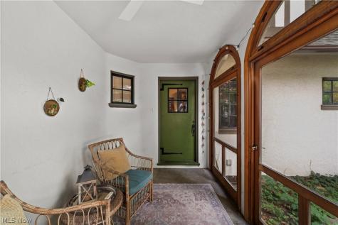 12655 Cedar Road Cleveland Heights OH 44106