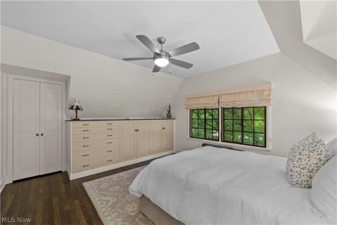 12655 Cedar Road Cleveland Heights OH 44106