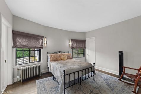 12655 Cedar Road Cleveland Heights OH 44106