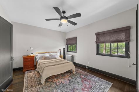12655 Cedar Road Cleveland Heights OH 44106