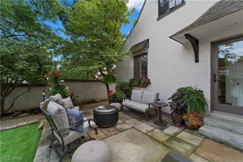12655 Cedar Road Cleveland Heights OH 44106