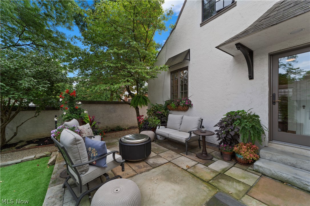 12655 Cedar Road Cleveland Heights OH 44106