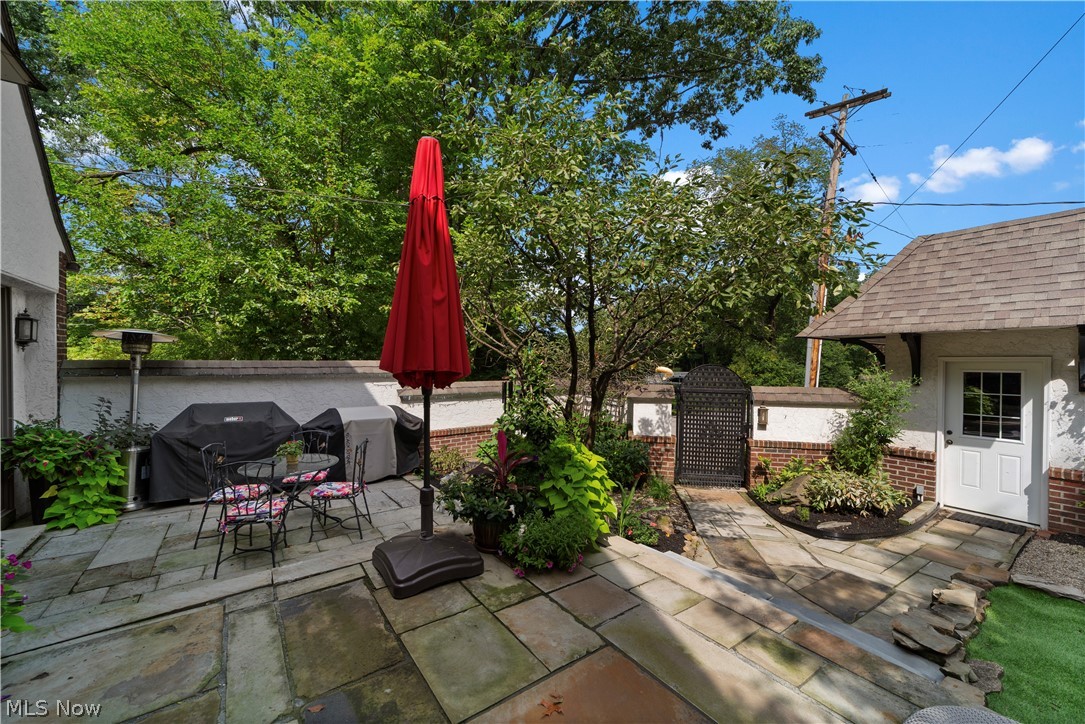 12655 Cedar Road Cleveland Heights OH 44106