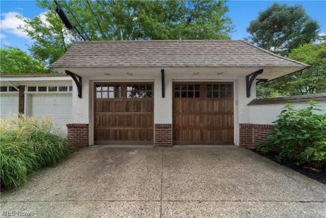 12655 Cedar Road Cleveland Heights OH 44106