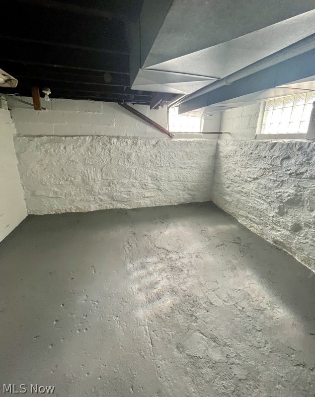 123 E Prospect Street Girard OH 44420
