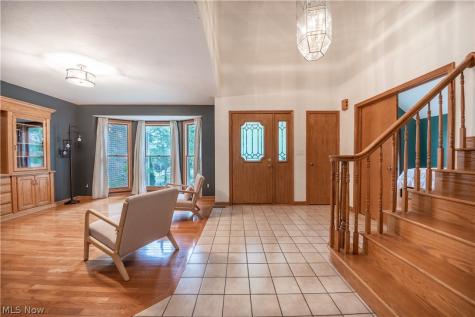 2885 Valley Road Cuyahoga Falls OH 44223