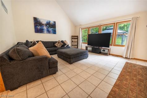 2885 Valley Road Cuyahoga Falls OH 44223