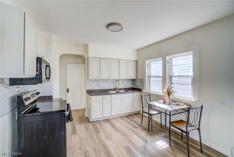 10105 Greenview Garfield Heights OH 44125