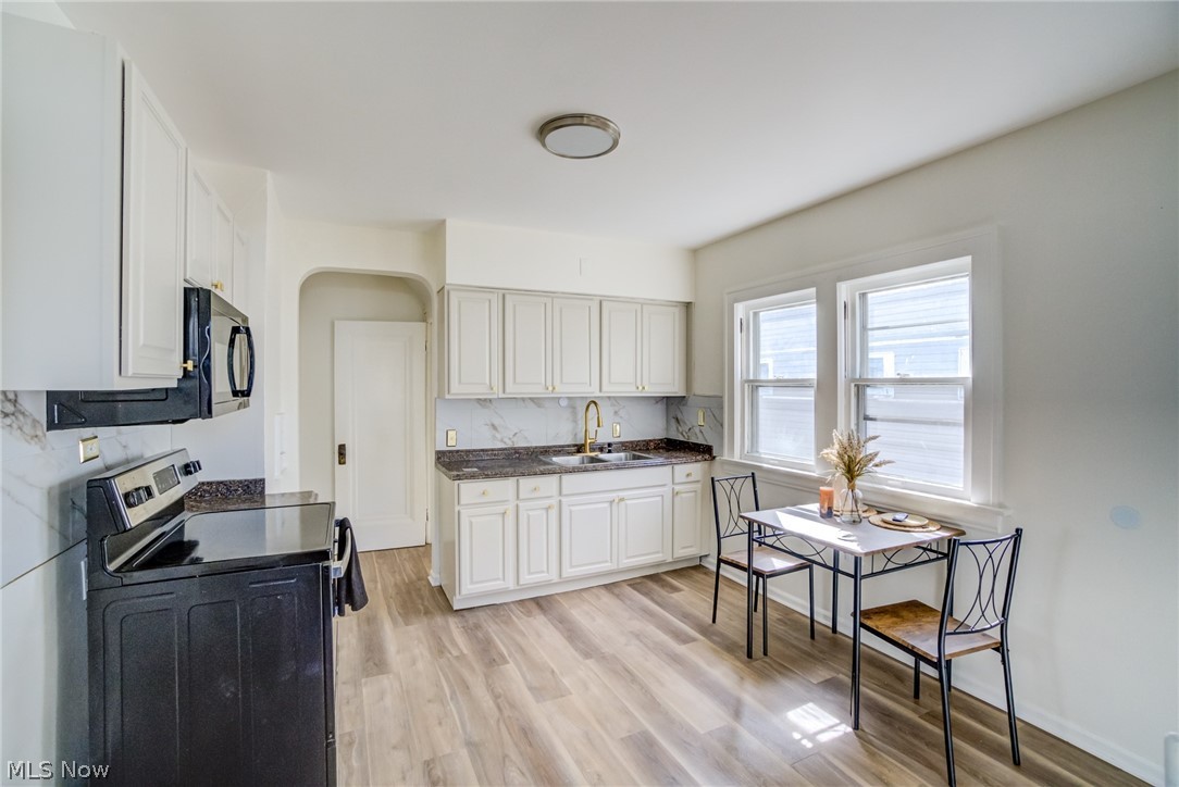 10105 Greenview Garfield Heights OH 44125