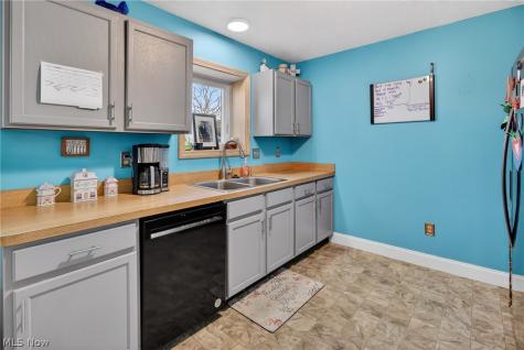 436 Bayberry Drive Elyria OH 44035