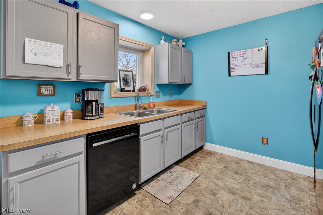 436 Bayberry Drive Elyria OH 44035